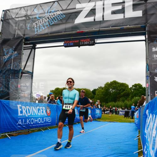 30.08.2026 - Elbe Triathlon Hamburg LAZAROV Photography http://msf.ph/oto/10084254 30.08.2026 11:40:48 Ziel 694, 911, 933, 1375 meine-sportfotos.de
