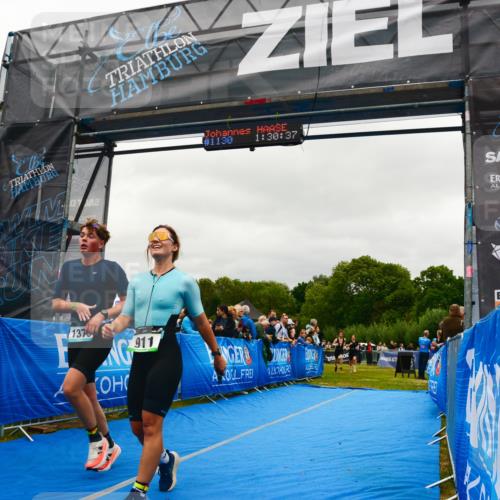 30.08.2026 - Elbe Triathlon Hamburg LAZAROV Photography http://msf.ph/oto/10084263 30.08.2026 11:40:49 Ziel 694, 911, 933, 1375 meine-sportfotos.de