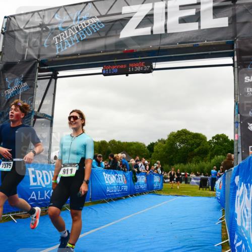 30.08.2026 - Elbe Triathlon Hamburg LAZAROV Photography http://msf.ph/oto/10084265 30.08.2026 11:40:49 Ziel 694, 911, 933, 1375 meine-sportfotos.de