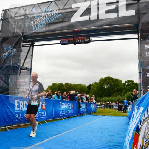 30.08.2026 - Elbe Triathlon Hamburg LAZAROV Photography http://msf.ph/oto/10084332 30.08.2026 11:41:10 Ziel 920, 1302 meine-sportfotos.de