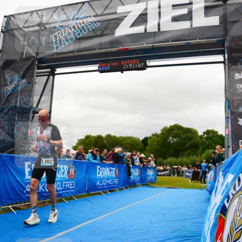 30.08.2026 - Elbe Triathlon Hamburg LAZAROV Photography http://msf.ph/oto/10084335 30.08.2026 11:41:10 Ziel 920, 1302 meine-sportfotos.de