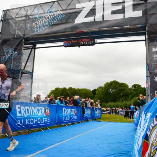 30.08.2026 - Elbe Triathlon Hamburg LAZAROV Photography http://msf.ph/oto/10084341 30.08.2026 11:41:11 Ziel 920, 1302 meine-sportfotos.de