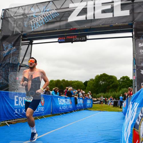30.08.2026 - Elbe Triathlon Hamburg LAZAROV Photography http://msf.ph/oto/10084362 30.08.2026 11:41:27 Ziel 806, 1202, 1209, 1278 meine-sportfotos.de