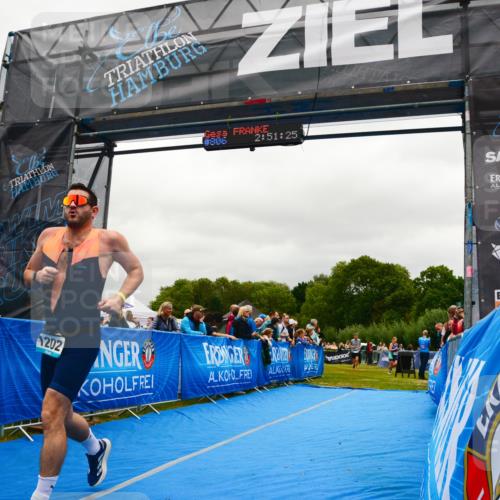 30.08.2026 - Elbe Triathlon Hamburg LAZAROV Photography http://msf.ph/oto/10084363 30.08.2026 11:41:28 Ziel 1202, 1209 meine-sportfotos.de