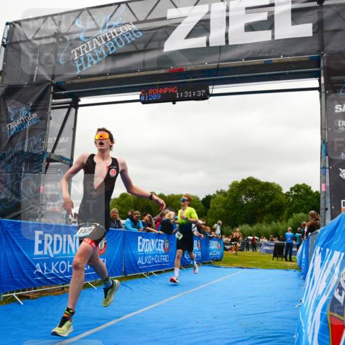 30.08.2026 - Elbe Triathlon Hamburg LAZAROV Photography http://msf.ph/oto/10084371 30.08.2026 11:41:45 Ziel 795, 1272, 1449 meine-sportfotos.de