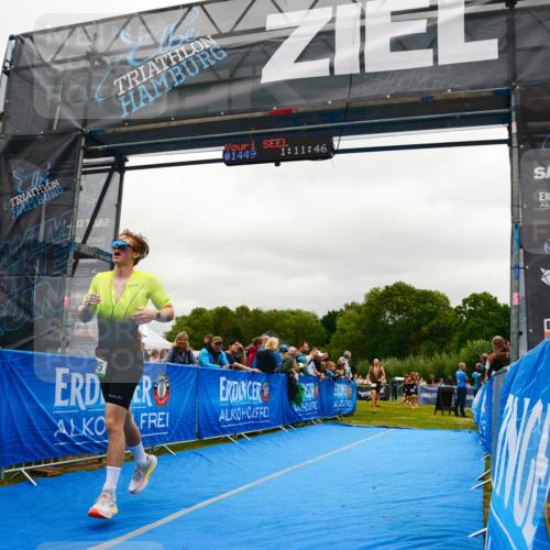 30.08.2026 - Elbe Triathlon Hamburg LAZAROV Photography http://msf.ph/oto/10084386 30.08.2026 11:41:46 Ziel 795, 1272, 1449 meine-sportfotos.de