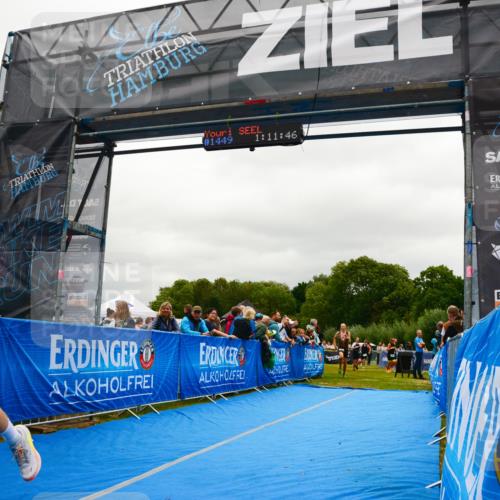 30.08.2026 - Elbe Triathlon Hamburg LAZAROV Photography http://msf.ph/oto/10084393 30.08.2026 11:41:46 Ziel 795, 1272, 1449 meine-sportfotos.de