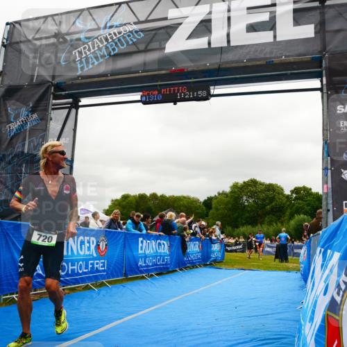 30.08.2026 - Elbe Triathlon Hamburg LAZAROV Photography http://msf.ph/oto/10084428 30.08.2026 11:42:03 Ziel 720, 1207 meine-sportfotos.de