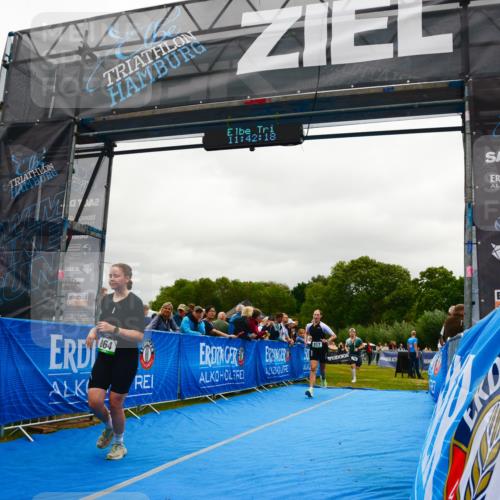30.08.2026 - Elbe Triathlon Hamburg LAZAROV Photography http://msf.ph/oto/10084448 30.08.2026 11:42:19 Ziel 792, 817, 864 meine-sportfotos.de