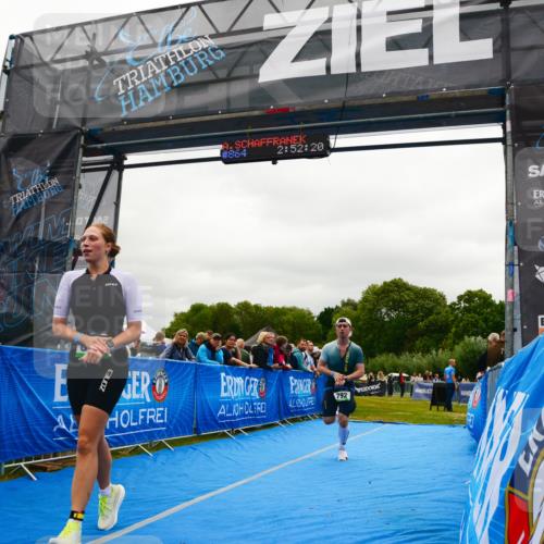 30.08.2026 - Elbe Triathlon Hamburg LAZAROV Photography http://msf.ph/oto/10084465 30.08.2026 11:42:22 Ziel 792, 817, 864 meine-sportfotos.de