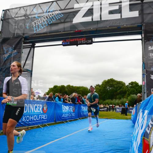 30.08.2026 - Elbe Triathlon Hamburg LAZAROV Photography http://msf.ph/oto/10084466 30.08.2026 11:42:22 Ziel 792, 817, 864 meine-sportfotos.de