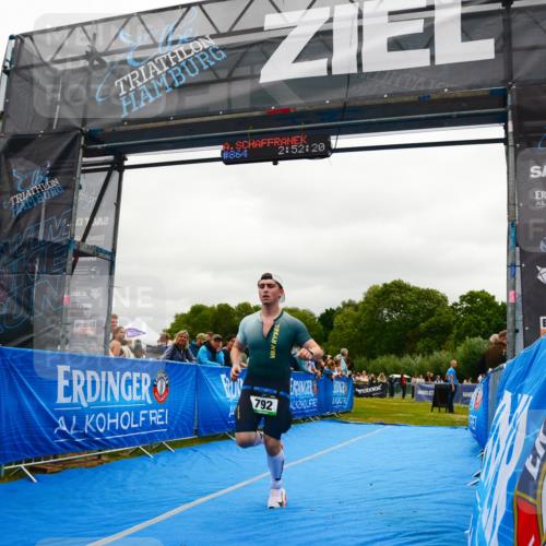 30.08.2026 - Elbe Triathlon Hamburg LAZAROV Photography http://msf.ph/oto/10084471 30.08.2026 11:42:22 Ziel 792, 817, 864 meine-sportfotos.de