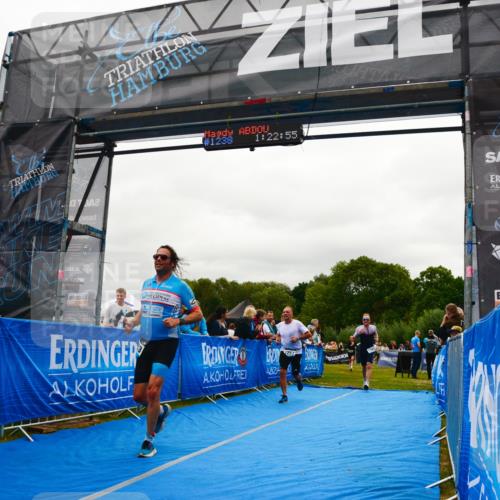 30.08.2026 - Elbe Triathlon Hamburg LAZAROV Photography http://msf.ph/oto/10084518 30.08.2026 11:42:57 Ziel 805, 1238, 1257, 1303, 1325 meine-sportfotos.de