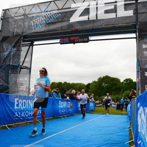 30.08.2026 - Elbe Triathlon Hamburg LAZAROV Photography http://msf.ph/oto/10084519 30.08.2026 11:42:57 Ziel 805, 1238, 1257, 1303, 1325 meine-sportfotos.de