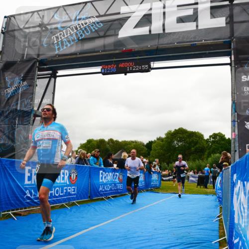 30.08.2026 - Elbe Triathlon Hamburg LAZAROV Photography http://msf.ph/oto/10084523 30.08.2026 11:42:57 Ziel 805, 1238, 1257, 1303, 1325 meine-sportfotos.de