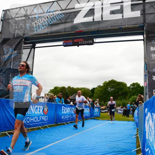 30.08.2026 - Elbe Triathlon Hamburg LAZAROV Photography http://msf.ph/oto/10084525 30.08.2026 11:42:58 Ziel 805, 1257, 1303, 1325 meine-sportfotos.de