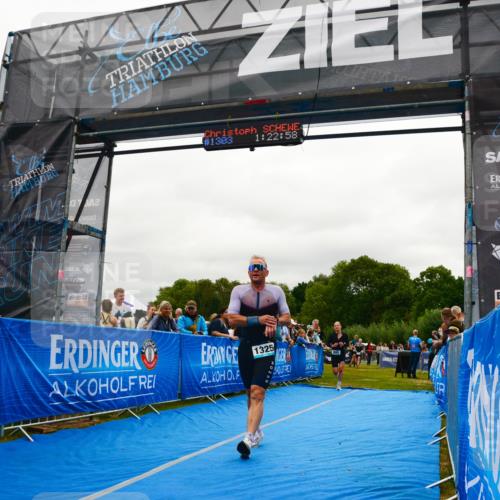 30.08.2026 - Elbe Triathlon Hamburg LAZAROV Photography http://msf.ph/oto/10084542 30.08.2026 11:43:00 Ziel 768, 805, 918, 1257, 1303, 1316, 1325 meine-sportfotos.de