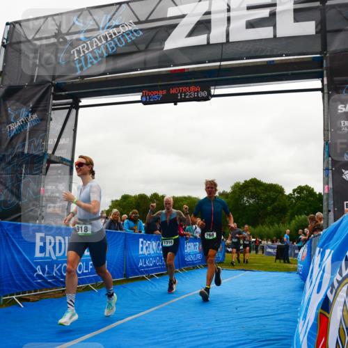 30.08.2026 - Elbe Triathlon Hamburg LAZAROV Photography http://msf.ph/oto/10084571 30.08.2026 11:43:07 Ziel 768, 918, 1107, 1316, 1324 meine-sportfotos.de