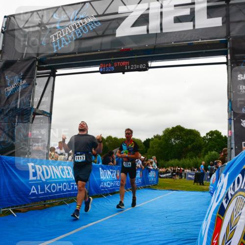 30.08.2026 - Elbe Triathlon Hamburg LAZAROV Photography http://msf.ph/oto/10084579 30.08.2026 11:43:11 Ziel 768, 918, 1107, 1255, 1316, 1324 meine-sportfotos.de