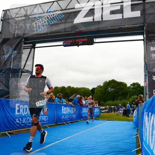 30.08.2026 - Elbe Triathlon Hamburg LAZAROV Photography http://msf.ph/oto/10084609 30.08.2026 11:43:24 Ziel 1242, 1390 meine-sportfotos.de