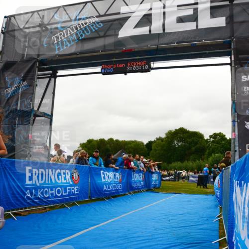 30.08.2026 - Elbe Triathlon Hamburg LAZAROV Photography http://msf.ph/oto/10084624 30.08.2026 11:43:27 Ziel 1156, 1242, 1390 meine-sportfotos.de