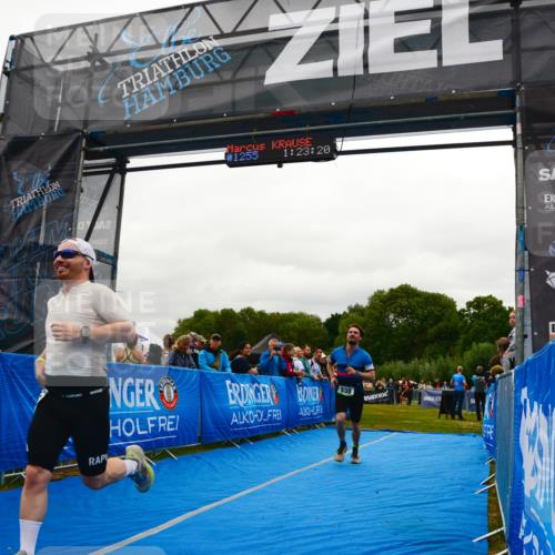 30.08.2026 - Elbe Triathlon Hamburg LAZAROV Photography http://msf.ph/oto/10084631 30.08.2026 11:43:36 Ziel 538, 1156, 1273 meine-sportfotos.de