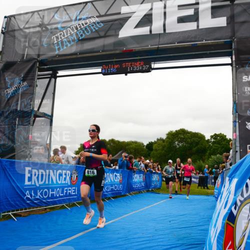 30.08.2026 - Elbe Triathlon Hamburg LAZAROV Photography http://msf.ph/oto/10084680 30.08.2026 11:43:52 Ziel 816, 847, 908, 1345, 1353, 1434 meine-sportfotos.de