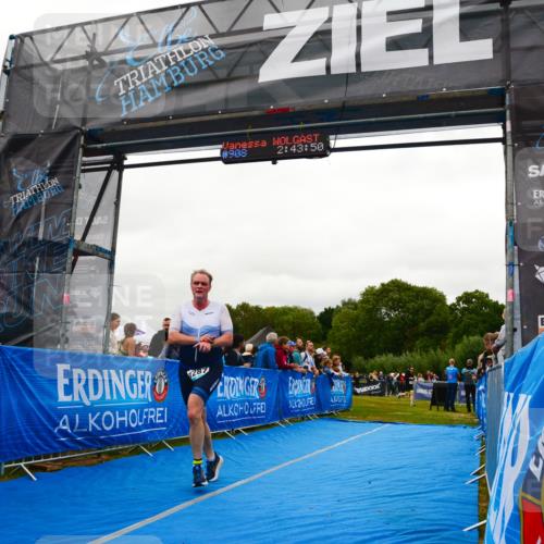 30.08.2026 - Elbe Triathlon Hamburg LAZAROV Photography http://msf.ph/oto/10084740 30.08.2026 11:44:09 Ziel 1227, 1287 meine-sportfotos.de