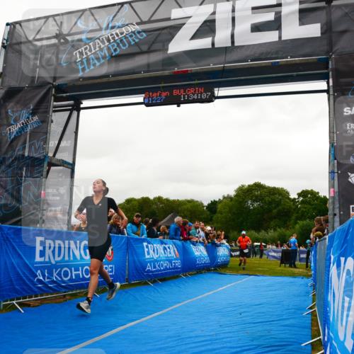30.08.2026 - Elbe Triathlon Hamburg LAZAROV Photography http://msf.ph/oto/10084767 30.08.2026 11:44:24 Ziel 808, 875, 1239 meine-sportfotos.de