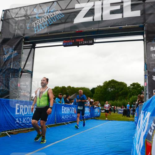 30.08.2026 - Elbe Triathlon Hamburg LAZAROV Photography http://msf.ph/oto/10084846 30.08.2026 11:44:48 Ziel 553, 810, 1082, 1258, 1326 meine-sportfotos.de