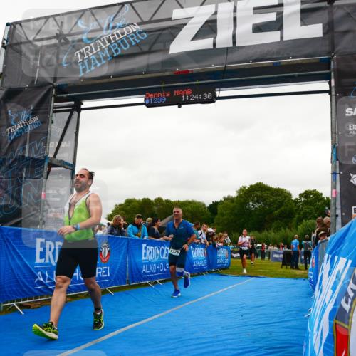 30.08.2026 - Elbe Triathlon Hamburg LAZAROV Photography http://msf.ph/oto/10084848 30.08.2026 11:44:48 Ziel 553, 810, 1082, 1258, 1326 meine-sportfotos.de