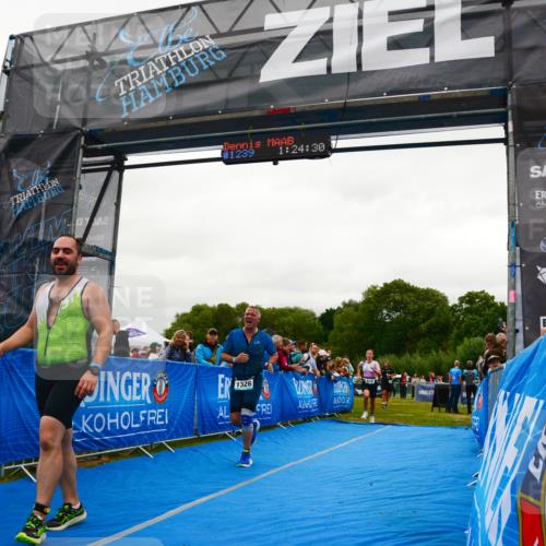 30.08.2026 - Elbe Triathlon Hamburg LAZAROV Photography http://msf.ph/oto/10084852 30.08.2026 11:44:48 Ziel 553, 810, 1082, 1258, 1326 meine-sportfotos.de