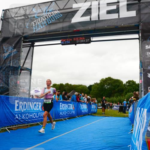30.08.2026 - Elbe Triathlon Hamburg LAZAROV Photography http://msf.ph/oto/10084868 30.08.2026 11:44:51 Ziel 810, 1082, 1258, 1326 meine-sportfotos.de