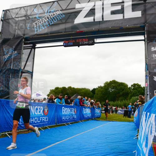 30.08.2026 - Elbe Triathlon Hamburg LAZAROV Photography http://msf.ph/oto/10084874 30.08.2026 11:44:52 Ziel 810, 1082, 1296, 1326 meine-sportfotos.de