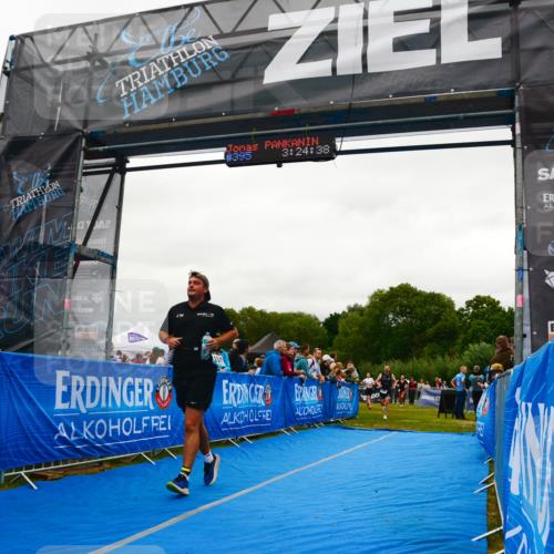 30.08.2026 - Elbe Triathlon Hamburg LAZAROV Photography http://msf.ph/oto/10084882 30.08.2026 11:44:56 Ziel 1082, 1296 meine-sportfotos.de