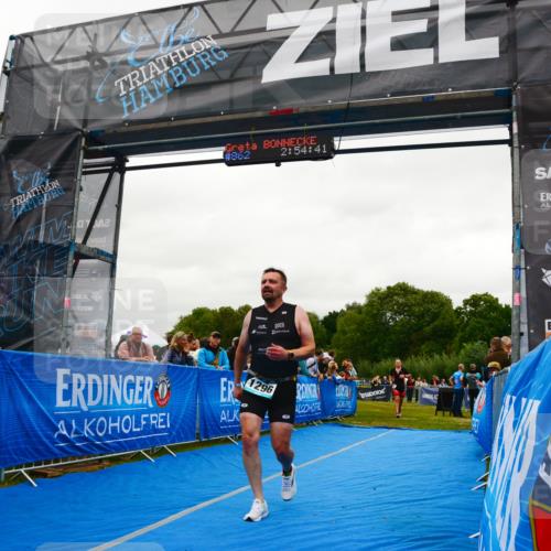 30.08.2026 - Elbe Triathlon Hamburg LAZAROV Photography http://msf.ph/oto/10084898 30.08.2026 11:45:02 Ziel 1296 meine-sportfotos.de