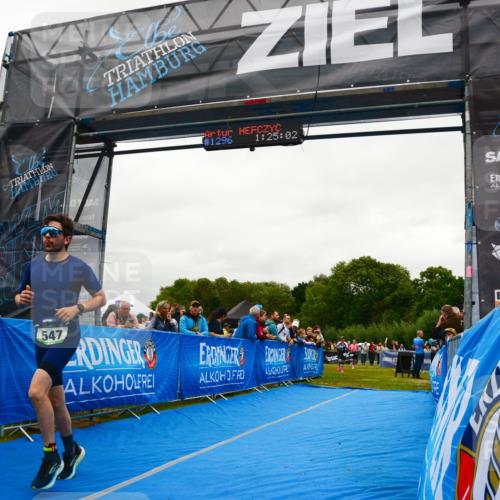 30.08.2026 - Elbe Triathlon Hamburg LAZAROV Photography http://msf.ph/oto/10084941 30.08.2026 11:45:23 Ziel 547, 868, 969 meine-sportfotos.de