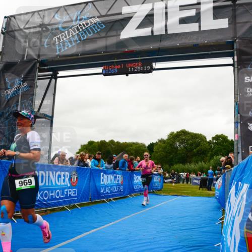 30.08.2026 - Elbe Triathlon Hamburg LAZAROV Photography http://msf.ph/oto/10084956 30.08.2026 11:45:30 Ziel 868, 969 meine-sportfotos.de