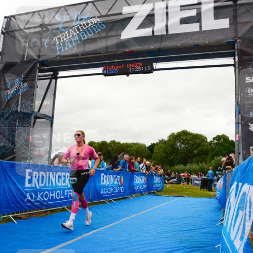 30.08.2026 - Elbe Triathlon Hamburg LAZAROV Photography http://msf.ph/oto/10084962 30.08.2026 11:45:32 Ziel 868, 969, 985 meine-sportfotos.de
