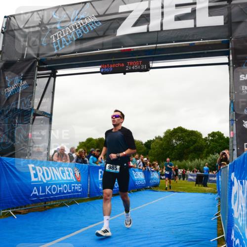 30.08.2026 - Elbe Triathlon Hamburg LAZAROV Photography http://msf.ph/oto/10084977 30.08.2026 11:45:40 Ziel 985, 1248, 1299 meine-sportfotos.de