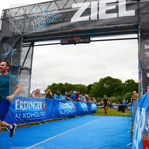 30.08.2026 - Elbe Triathlon Hamburg LAZAROV Photography http://msf.ph/oto/10084996 30.08.2026 11:45:44 Ziel 1248, 1299 meine-sportfotos.de