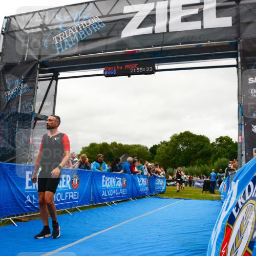 30.08.2026 - Elbe Triathlon Hamburg LAZAROV Photography http://msf.ph/oto/10085006 30.08.2026 11:45:49 Ziel 713, 1299 meine-sportfotos.de