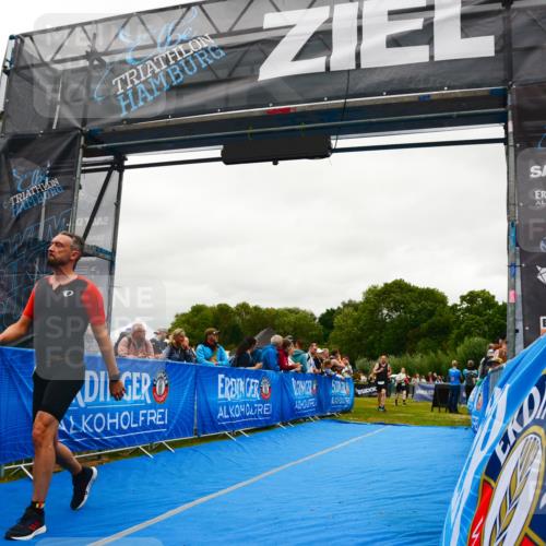 30.08.2026 - Elbe Triathlon Hamburg LAZAROV Photography http://msf.ph/oto/10085009 30.08.2026 11:45:49 Ziel 713, 1299 meine-sportfotos.de
