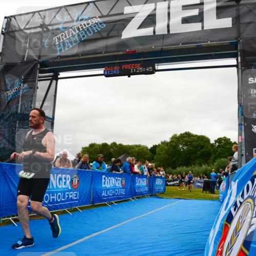 30.08.2026 - Elbe Triathlon Hamburg LAZAROV Photography http://msf.ph/oto/10085021 30.08.2026 11:45:56 Ziel 713, 1338 meine-sportfotos.de