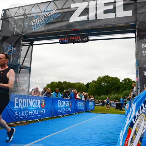 30.08.2026 - Elbe Triathlon Hamburg LAZAROV Photography http://msf.ph/oto/10085024 30.08.2026 11:45:56 Ziel 713, 1338 meine-sportfotos.de