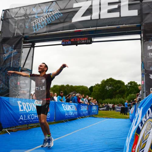 30.08.2026 - Elbe Triathlon Hamburg LAZAROV Photography http://msf.ph/oto/10085056 30.08.2026 11:46:31 Ziel 1135 meine-sportfotos.de