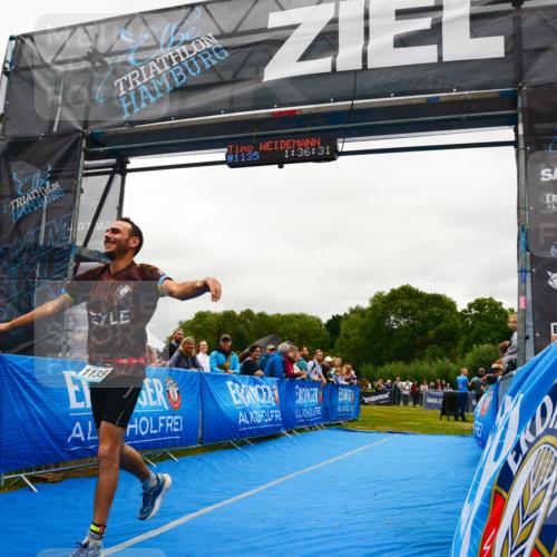 30.08.2026 - Elbe Triathlon Hamburg LAZAROV Photography http://msf.ph/oto/10085058 30.08.2026 11:46:31 Ziel 1135 meine-sportfotos.de