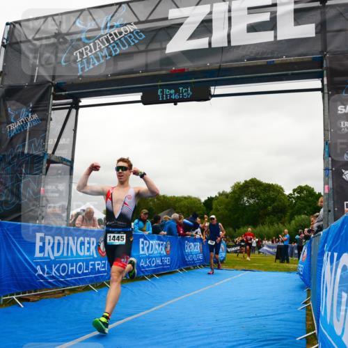 30.08.2026 - Elbe Triathlon Hamburg LAZAROV Photography http://msf.ph/oto/10085061 30.08.2026 11:46:57 Ziel 737, 788, 1445 meine-sportfotos.de