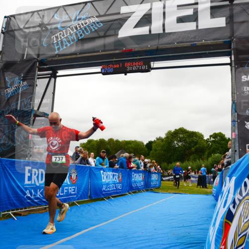 30.08.2026 - Elbe Triathlon Hamburg LAZAROV Photography http://msf.ph/oto/10085092 30.08.2026 11:47:05 Ziel 737, 1294, 1311 meine-sportfotos.de