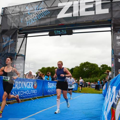 30.08.2026 - Elbe Triathlon Hamburg LAZAROV Photography http://msf.ph/oto/10085143 30.08.2026 11:47:30 Ziel 809, 814, 828, 857, 1383 meine-sportfotos.de